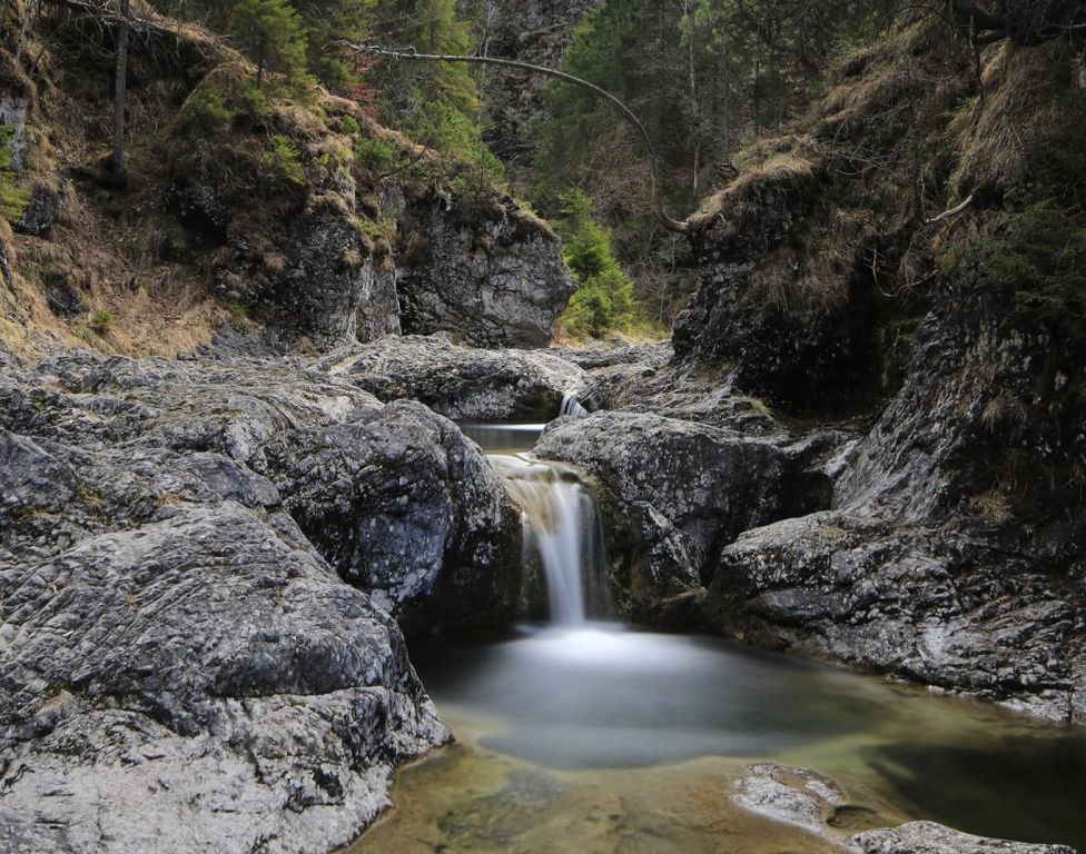 Stuibenfall - Du kannst ihn mit einer ungefähr 90-minütigen Wanderung vom Oytal-Haus (1.009 m) Richtung Käseralpe erreichen.  - © Loc Hoang